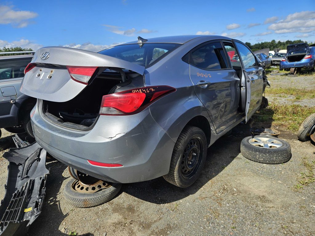 HYUNDAI ELANTRA 2015
