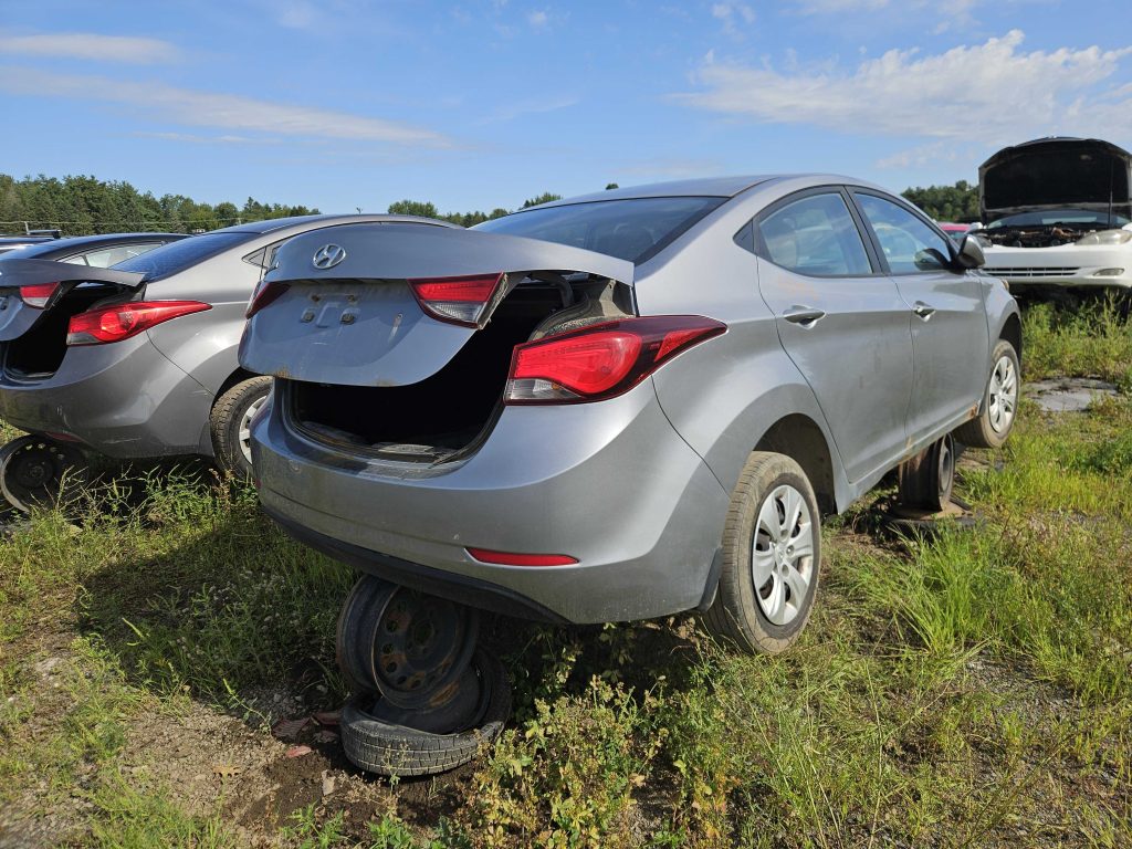 HYUNDAI ELANTRA 2015