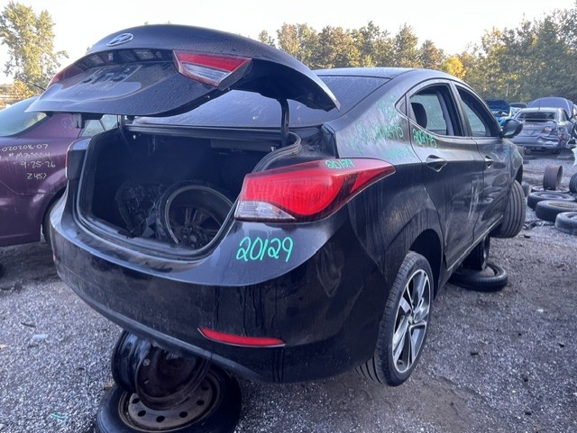HYUNDAI ELANTRA 2015