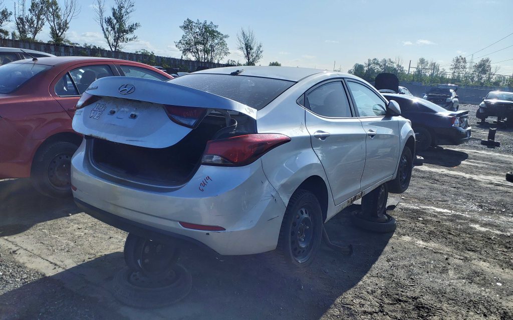 HYUNDAI ELANTRA 2016