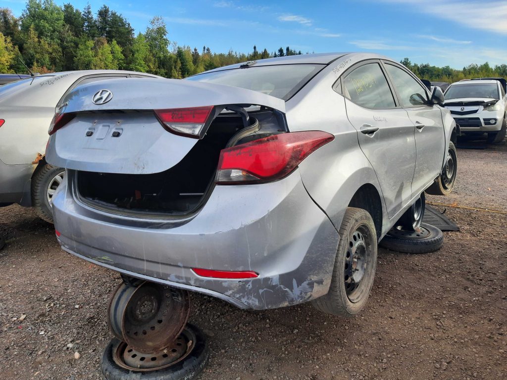 HYUNDAI ELANTRA 2016