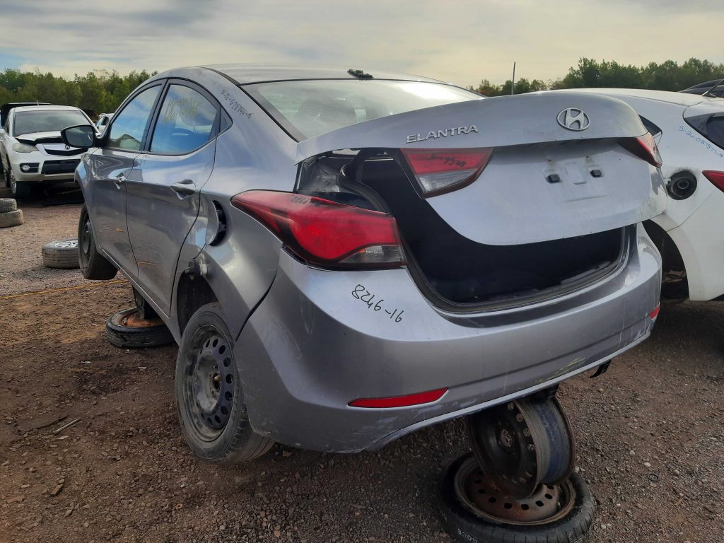 HYUNDAI ELANTRA 2016