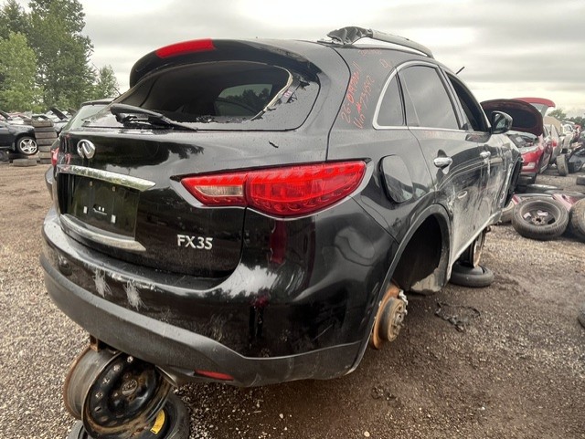 INFINITI FX35 2011