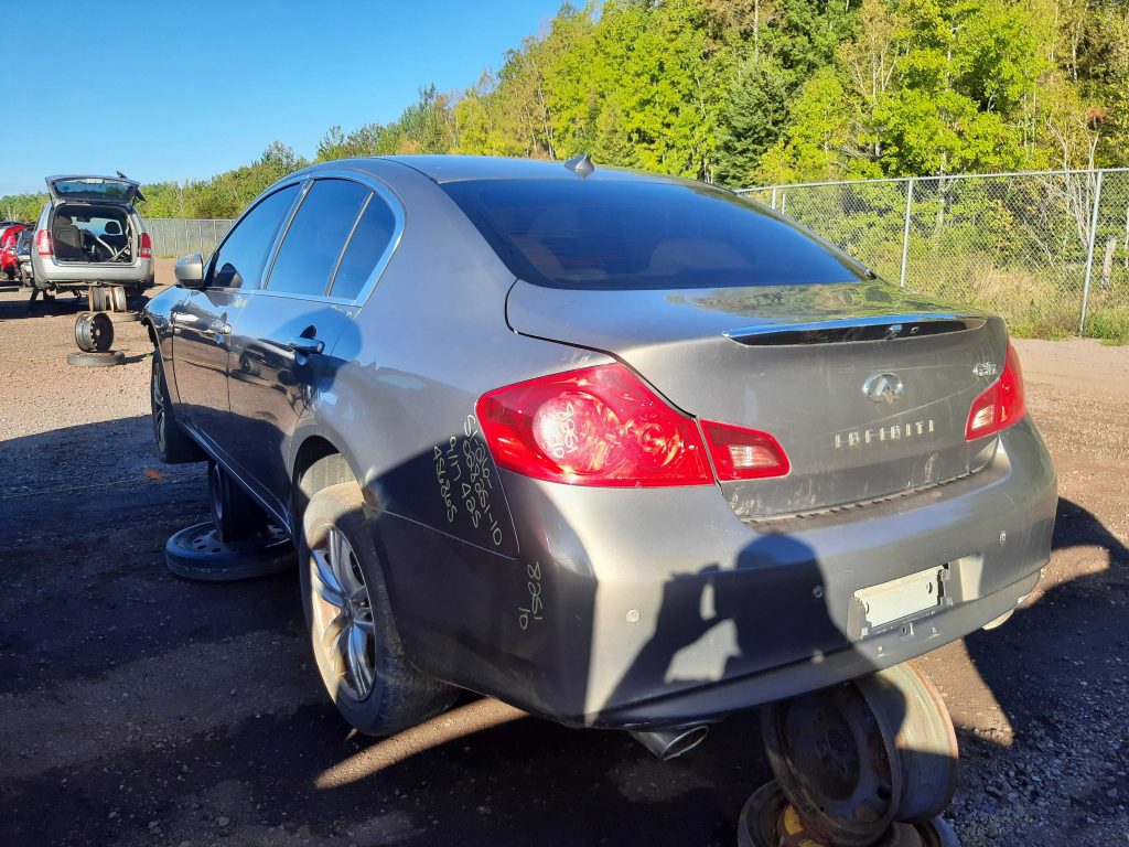 INFINITI G37 SEDAN 2010