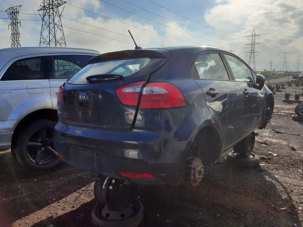 KIA RIO 2015