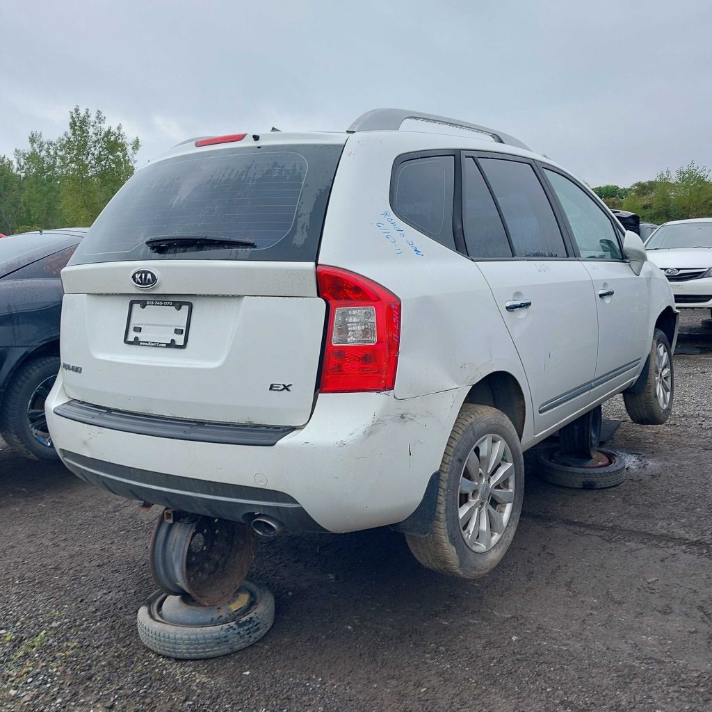 KIA RONDO 2011