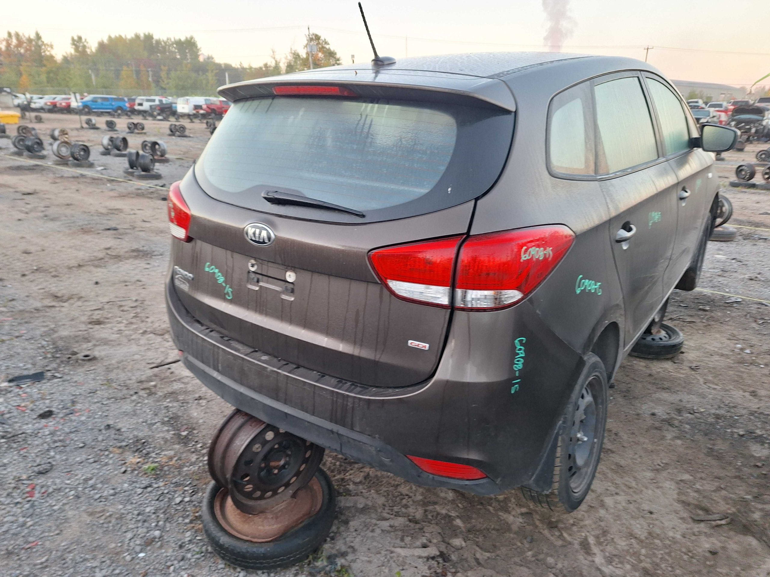 KIA RONDO 2015