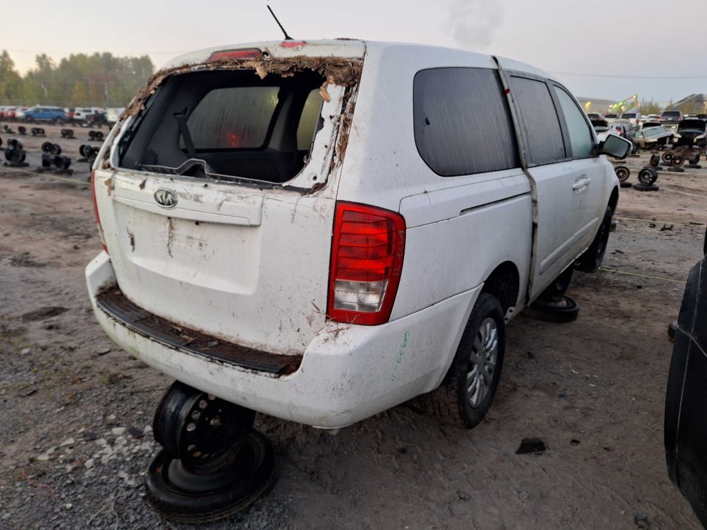 KIA SEDONA 2011