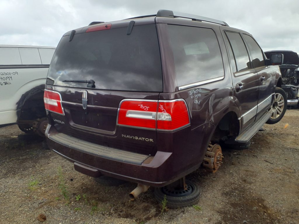 LINCOLN NAVIGATOR 2013
