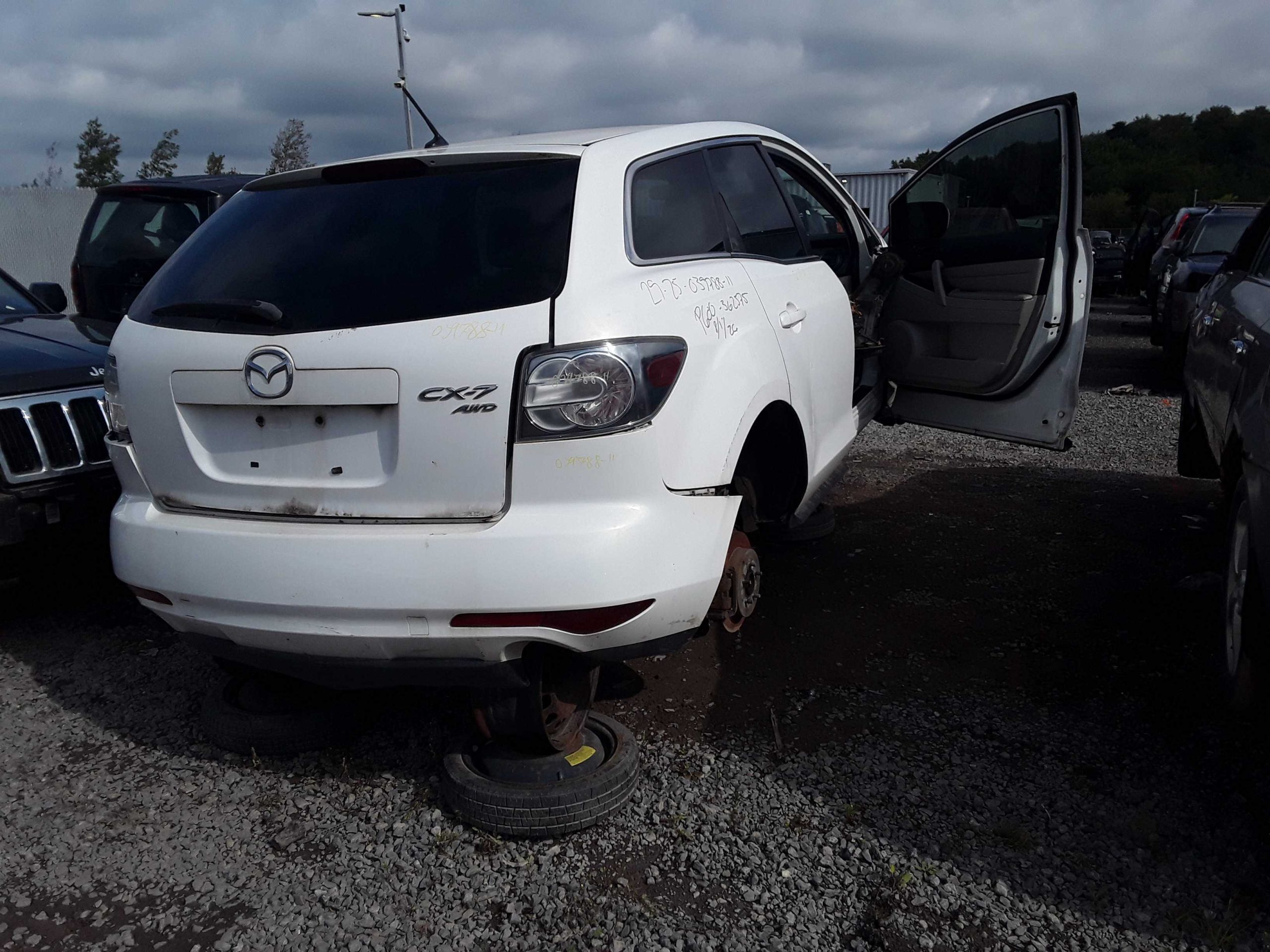 MAZDA CX-7 2011
