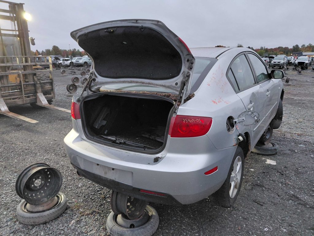 MAZDA MAZDA3 2005