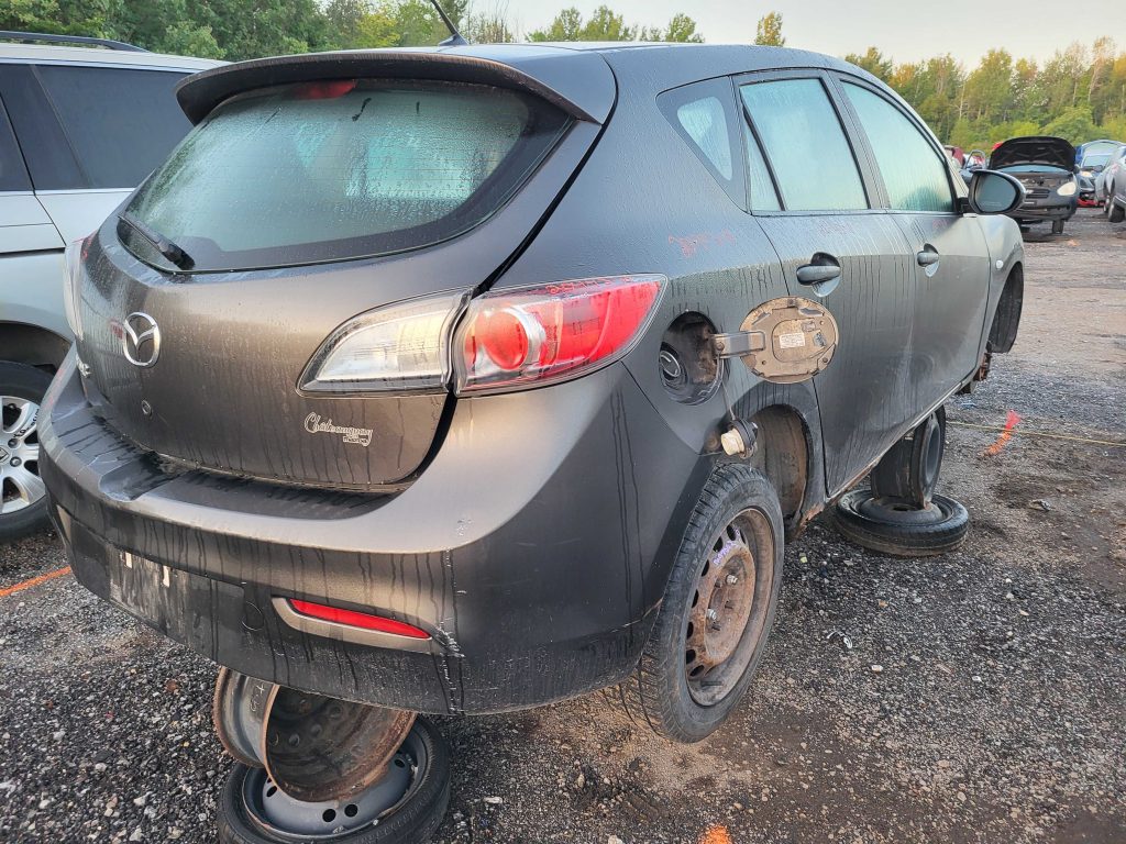 MAZDA MAZDA3 2010