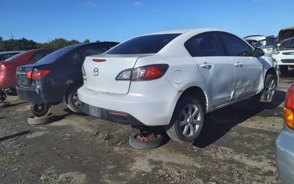 MAZDA MAZDA3 2010