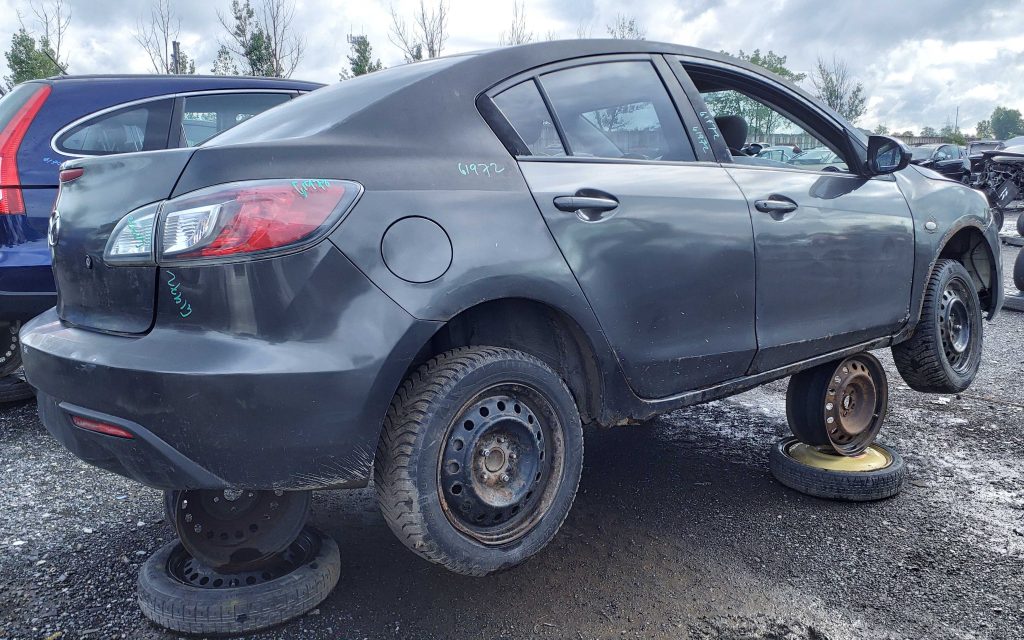 MAZDA MAZDA3 2010