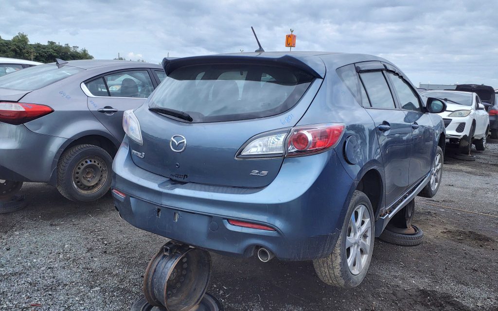 MAZDA MAZDA3 2010