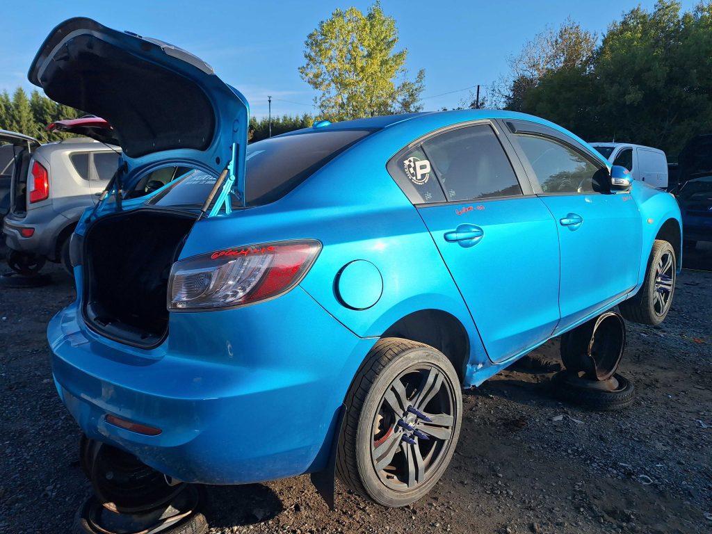 MAZDA MAZDA3 2010