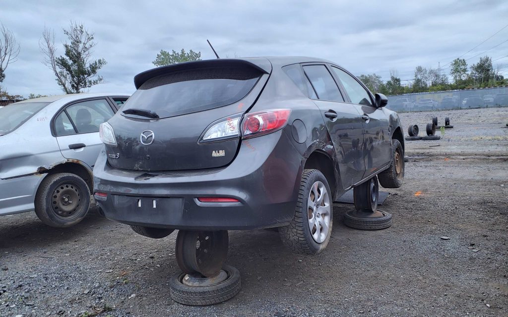 MAZDA MAZDA3 2010