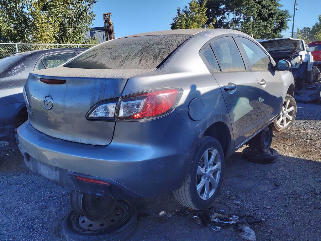 MAZDA MAZDA3 2010