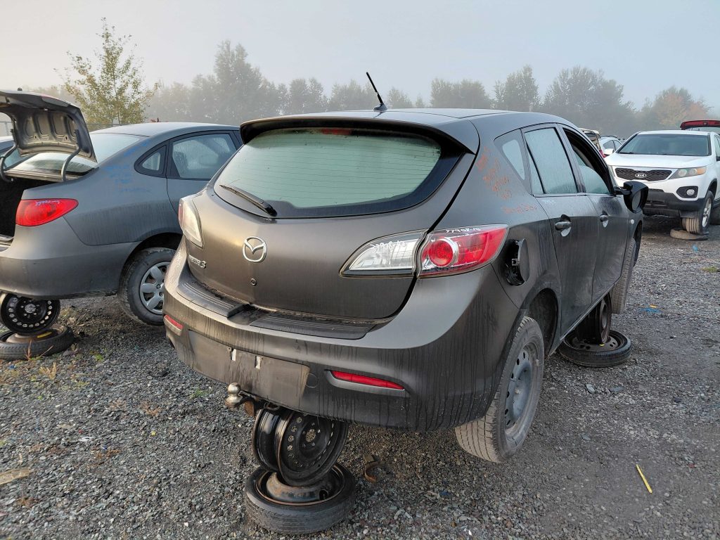 MAZDA MAZDA3 2010