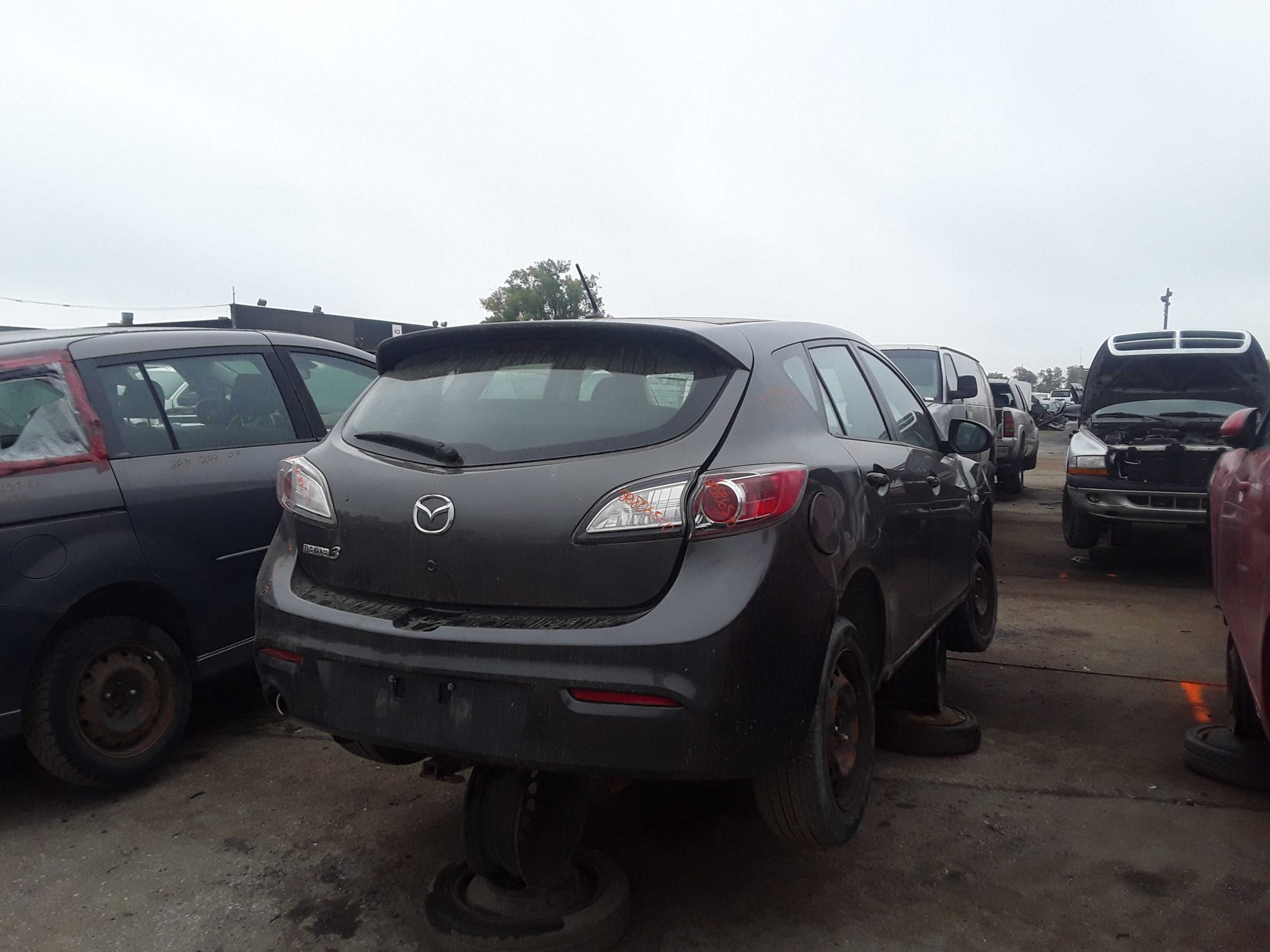 MAZDA MAZDA3 2010