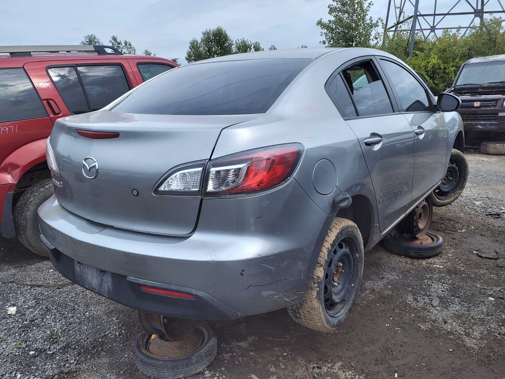 MAZDA MAZDA3 2011