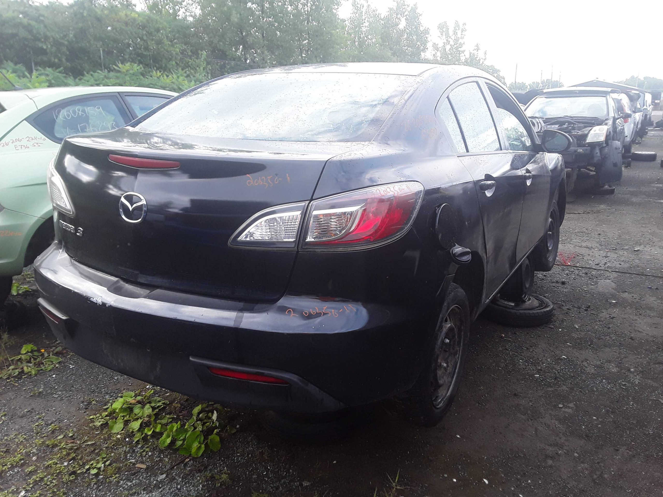 MAZDA MAZDA3 2011