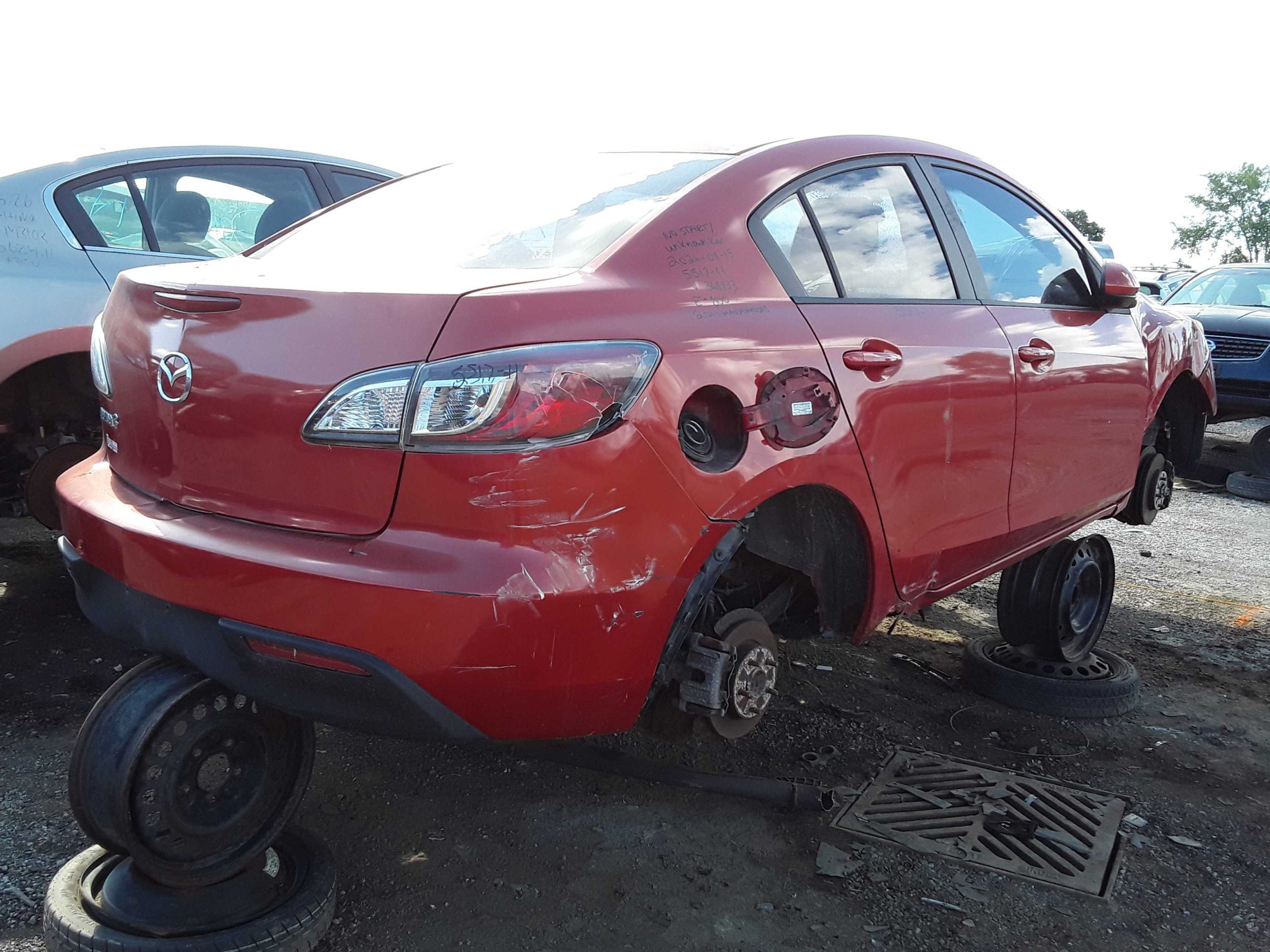 MAZDA MAZDA3 2011
