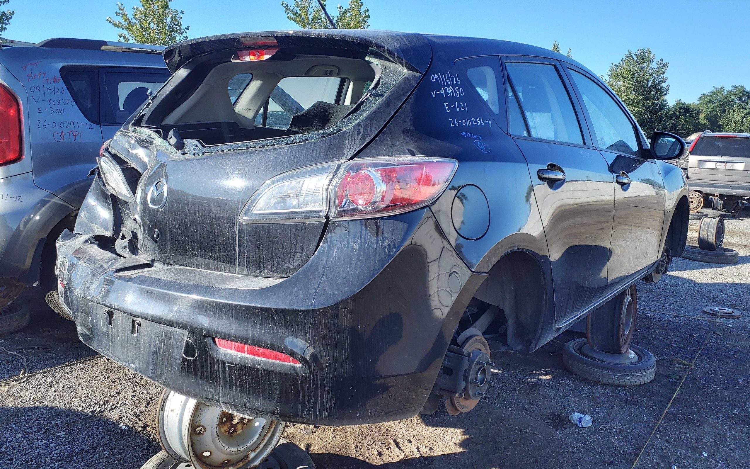 MAZDA MAZDA3 2011