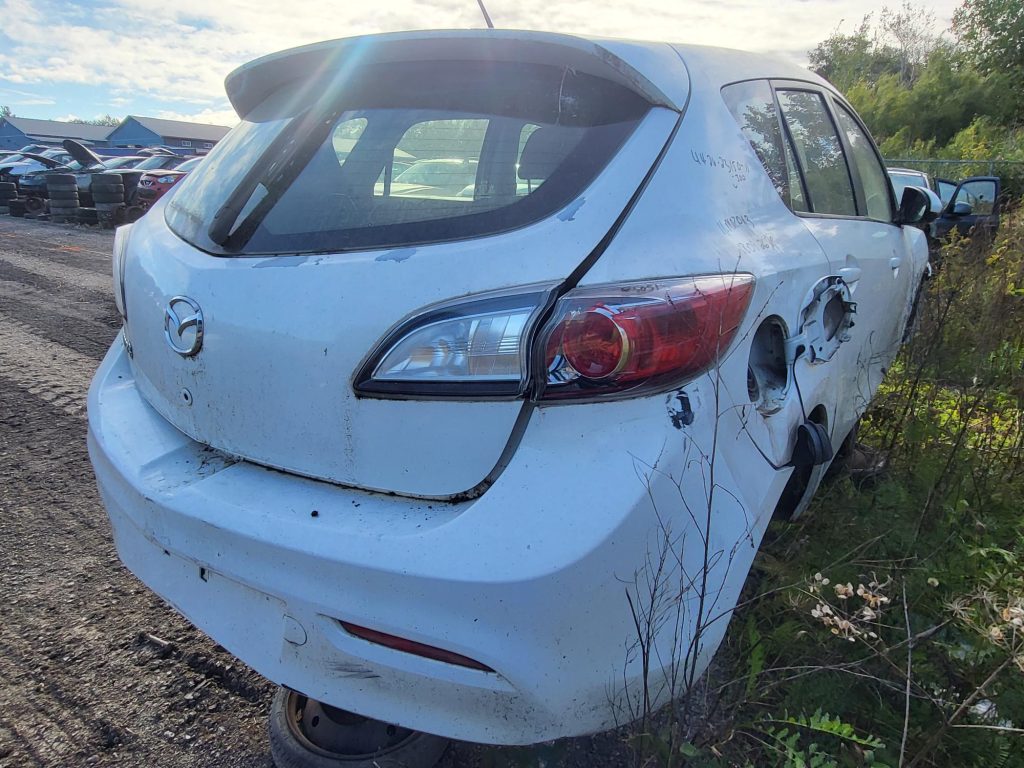 MAZDA MAZDA3 2011
