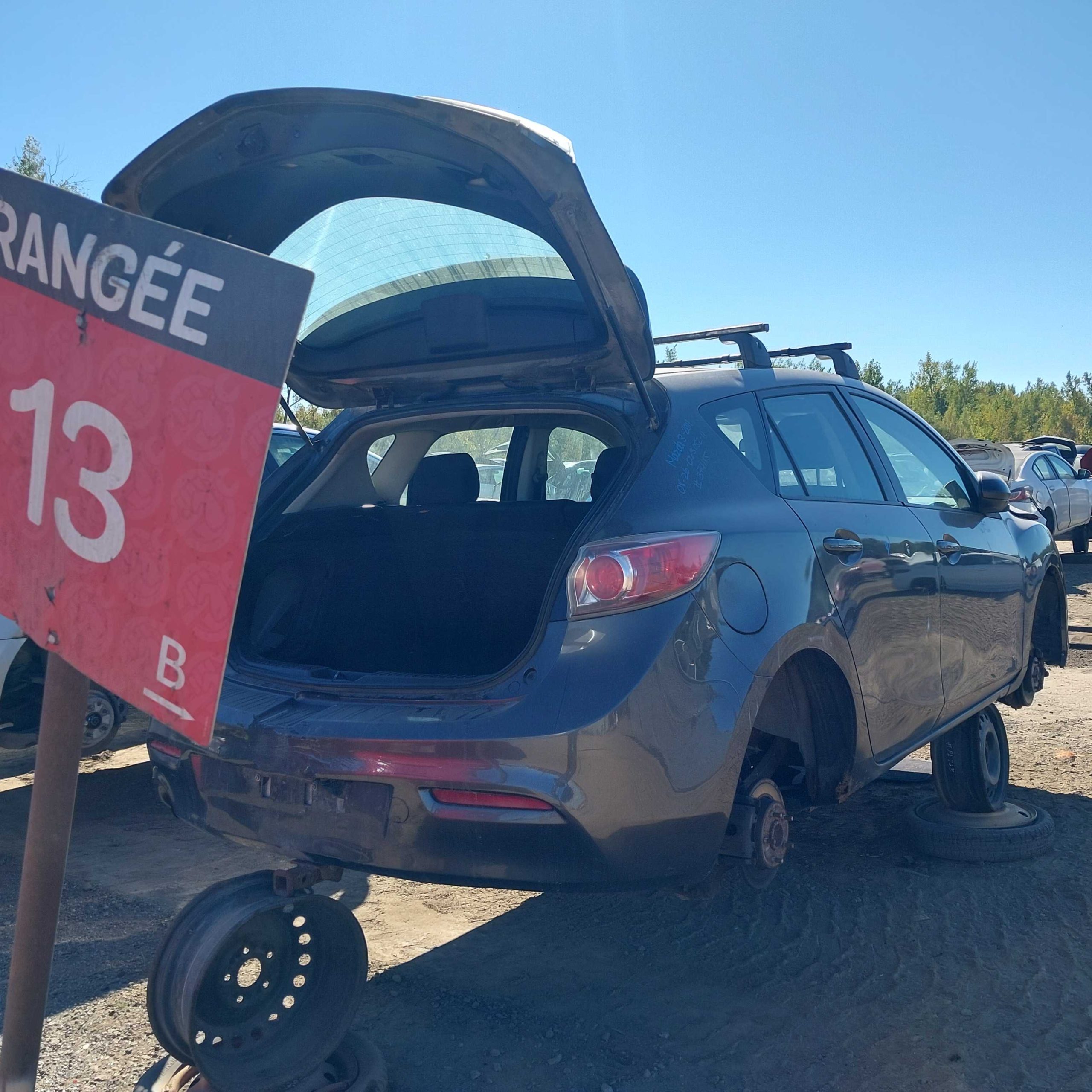 MAZDA MAZDA3 2011