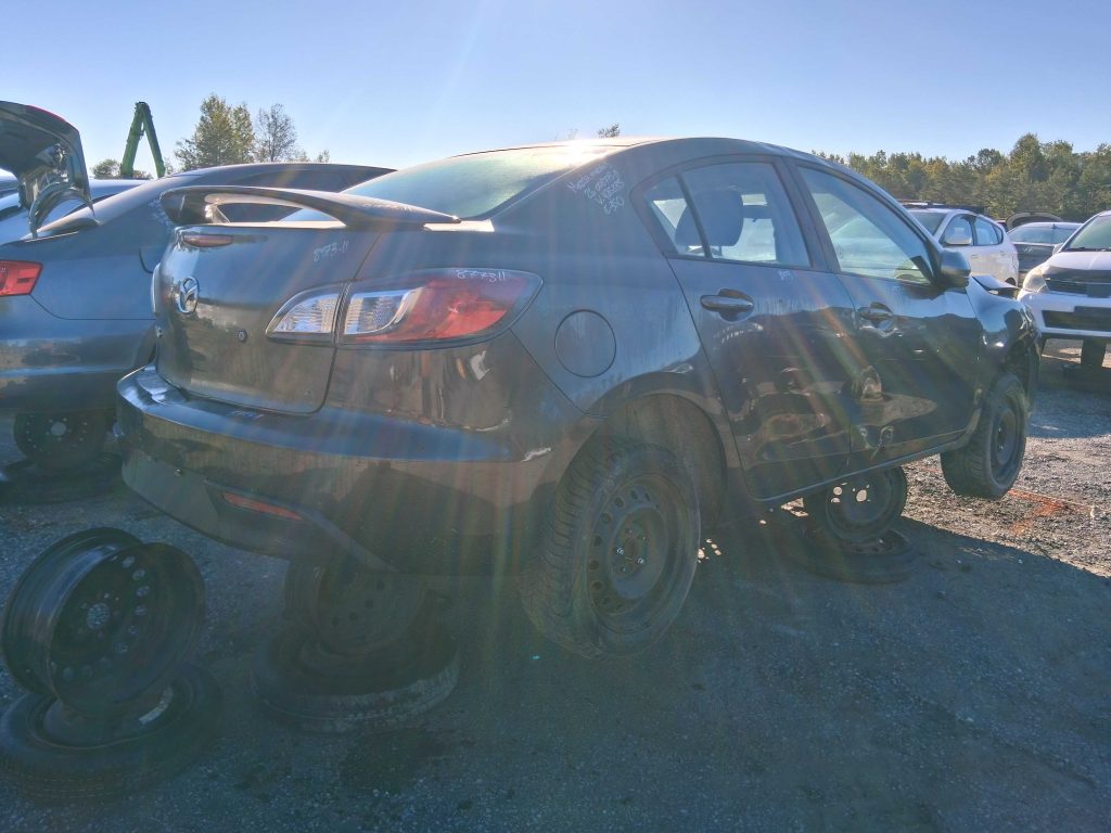 MAZDA MAZDA3 2011