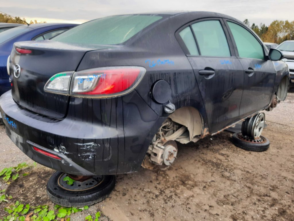 MAZDA MAZDA3 2011