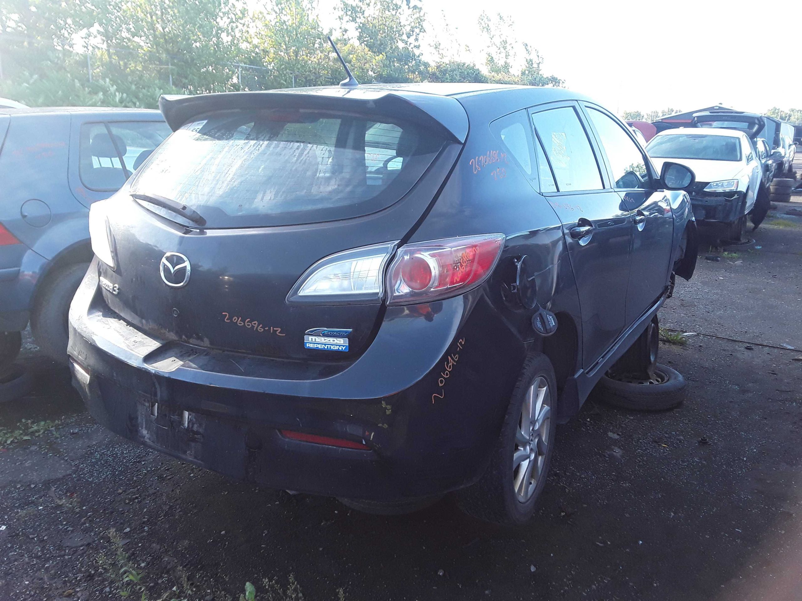 MAZDA MAZDA3 2012