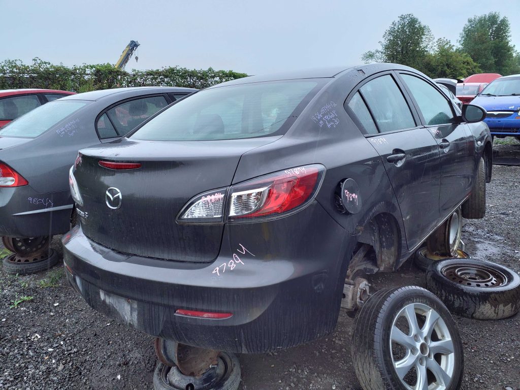 MAZDA MAZDA3 2012