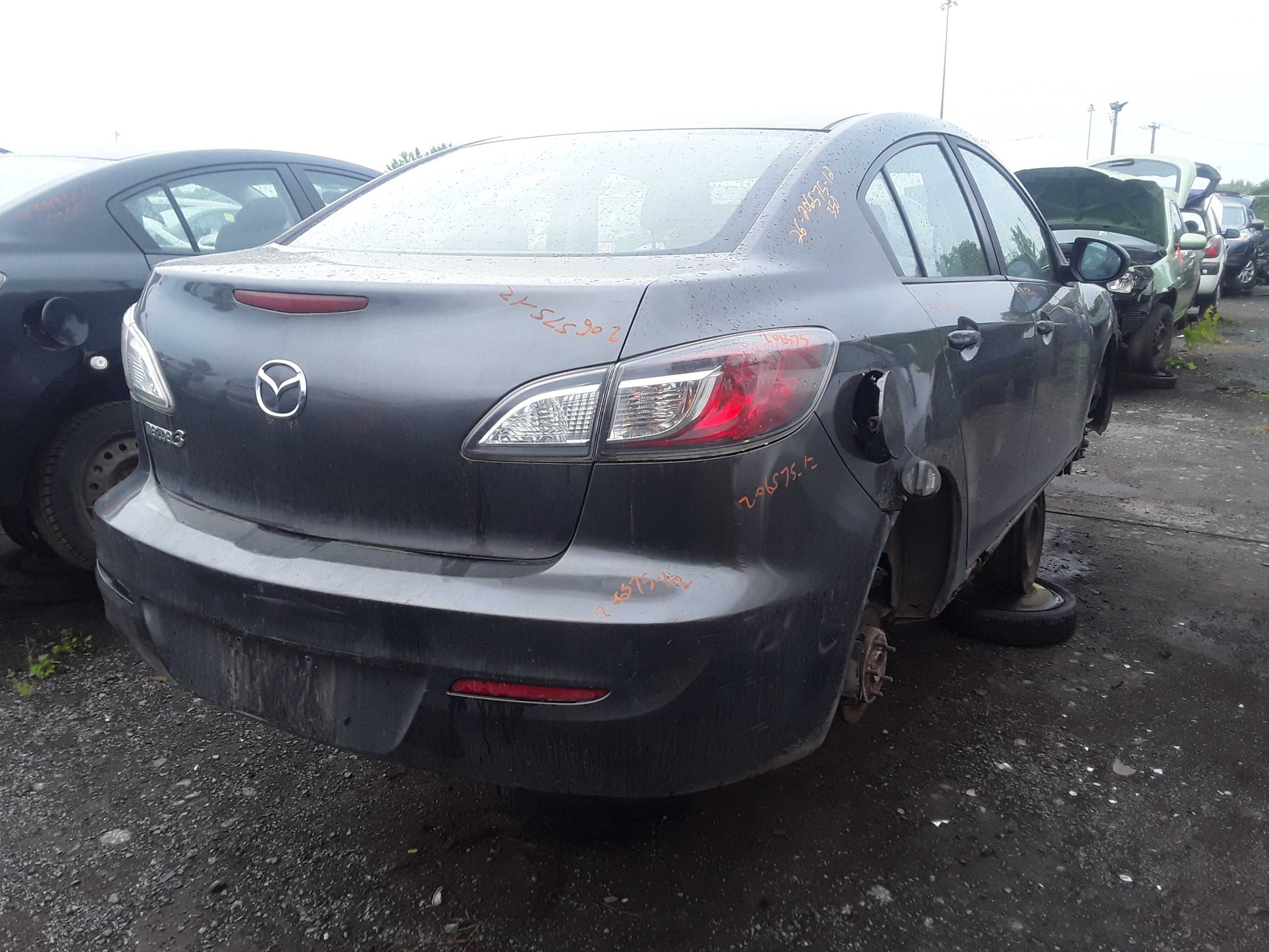 MAZDA MAZDA3 2012