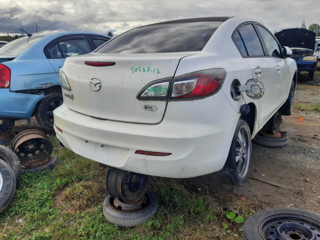 MAZDA MAZDA3 2012