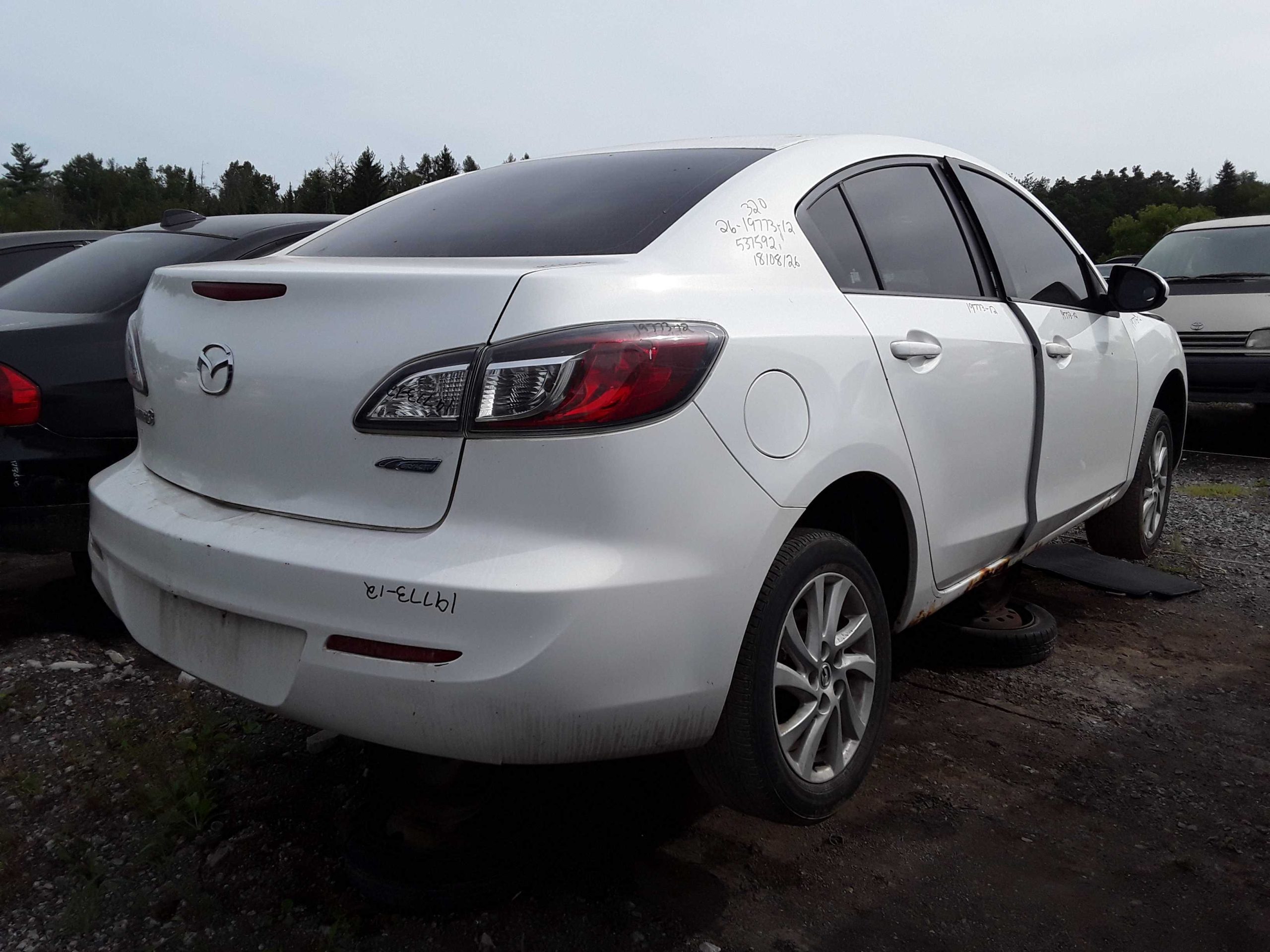 MAZDA MAZDA3 2012