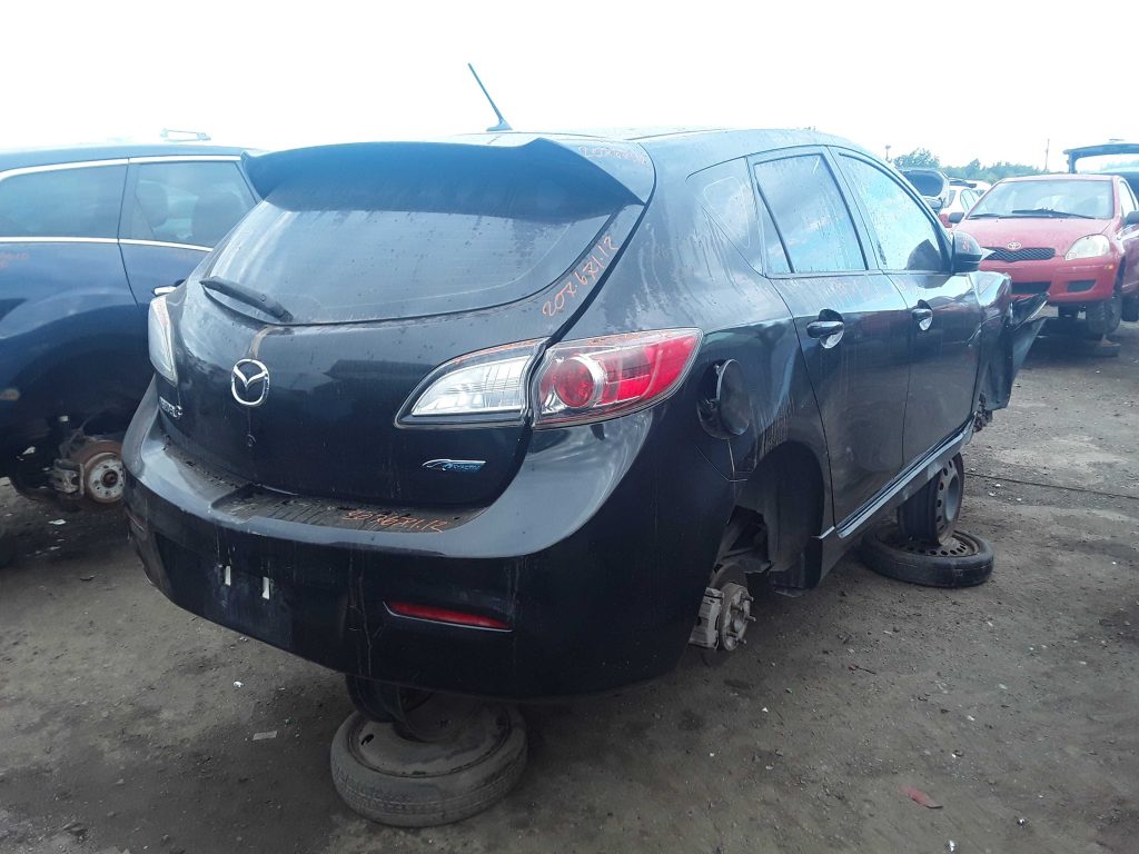 MAZDA MAZDA3 2012