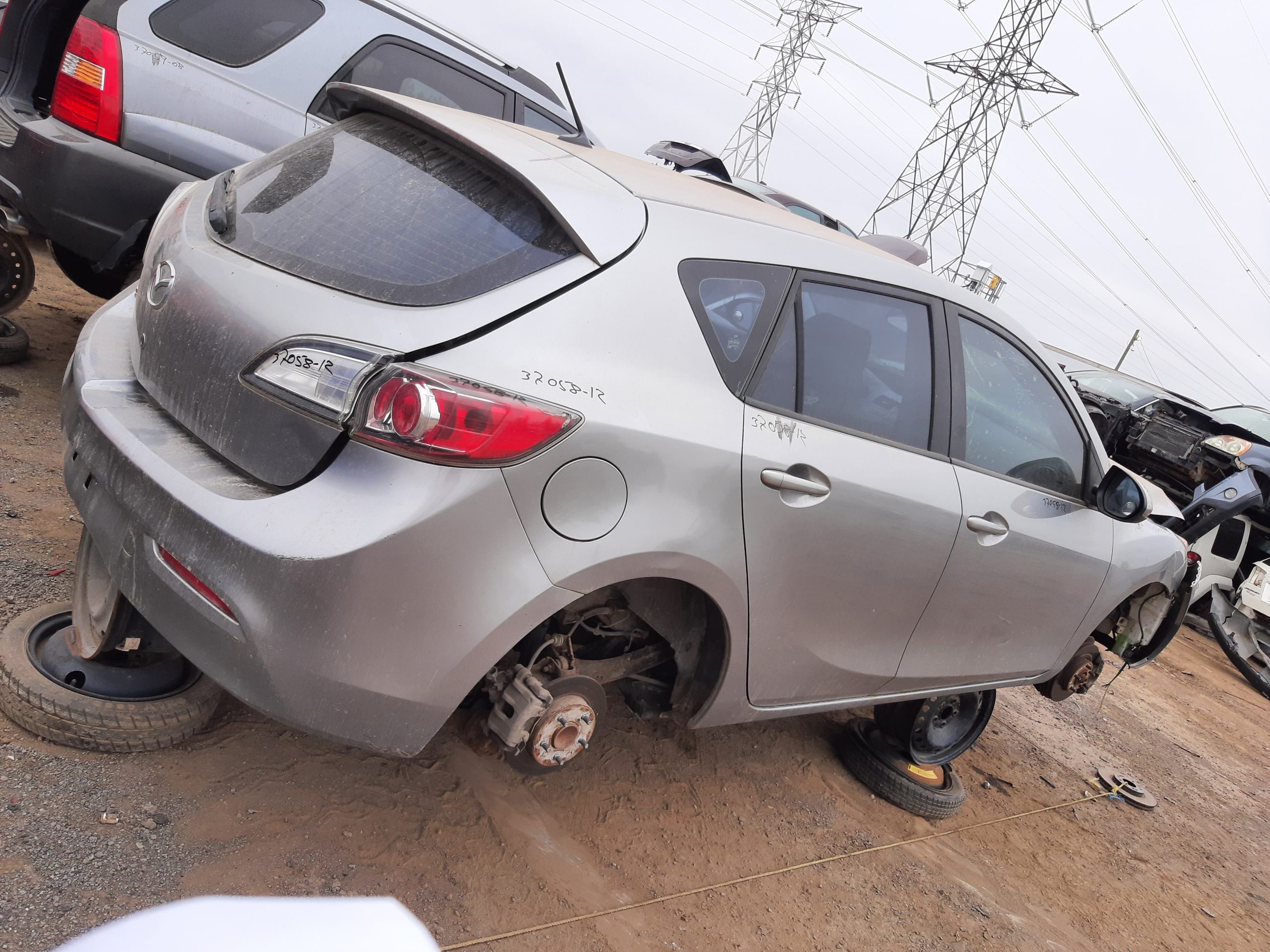 MAZDA MAZDA3 2012