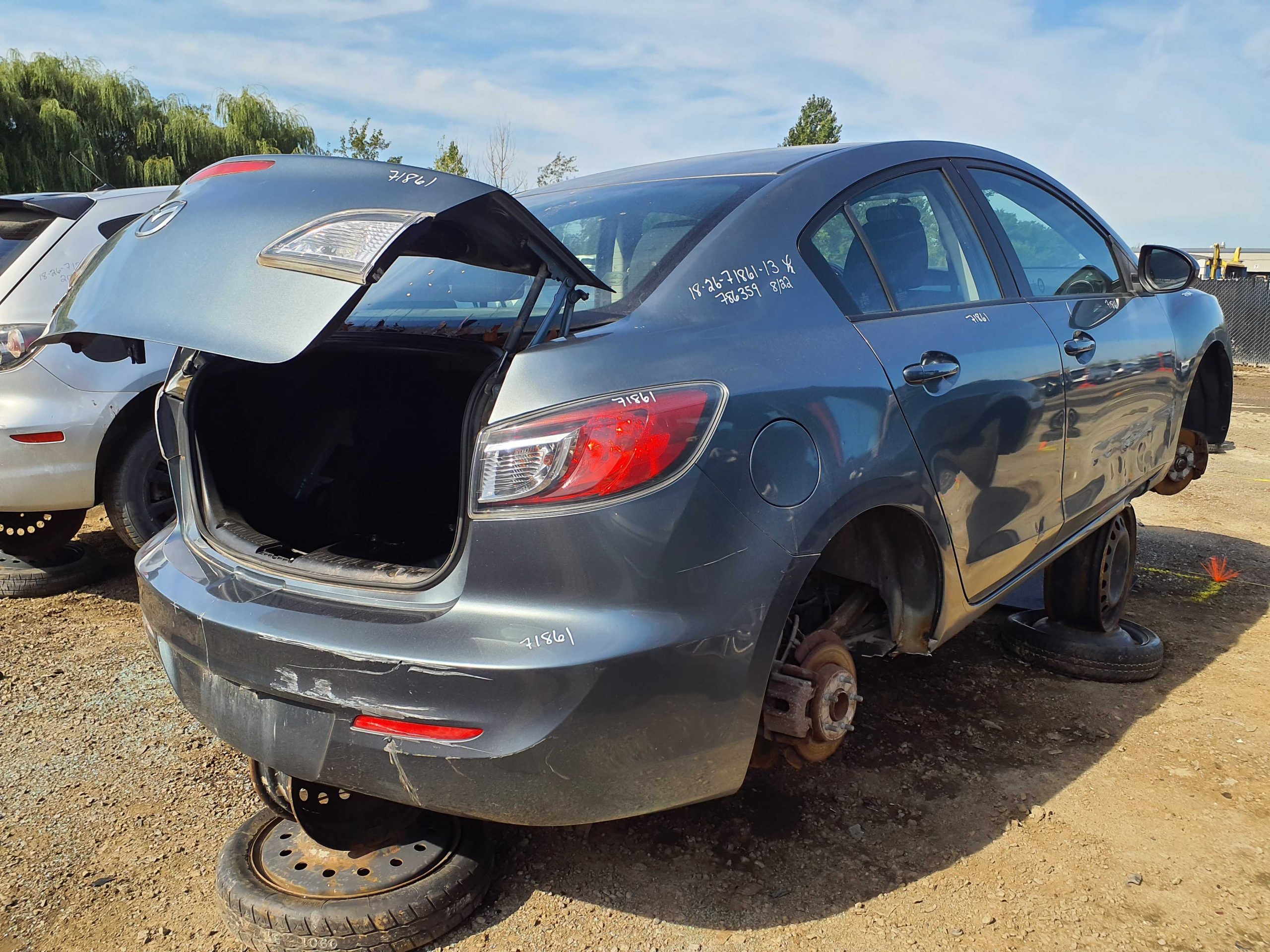 MAZDA MAZDA3 2013