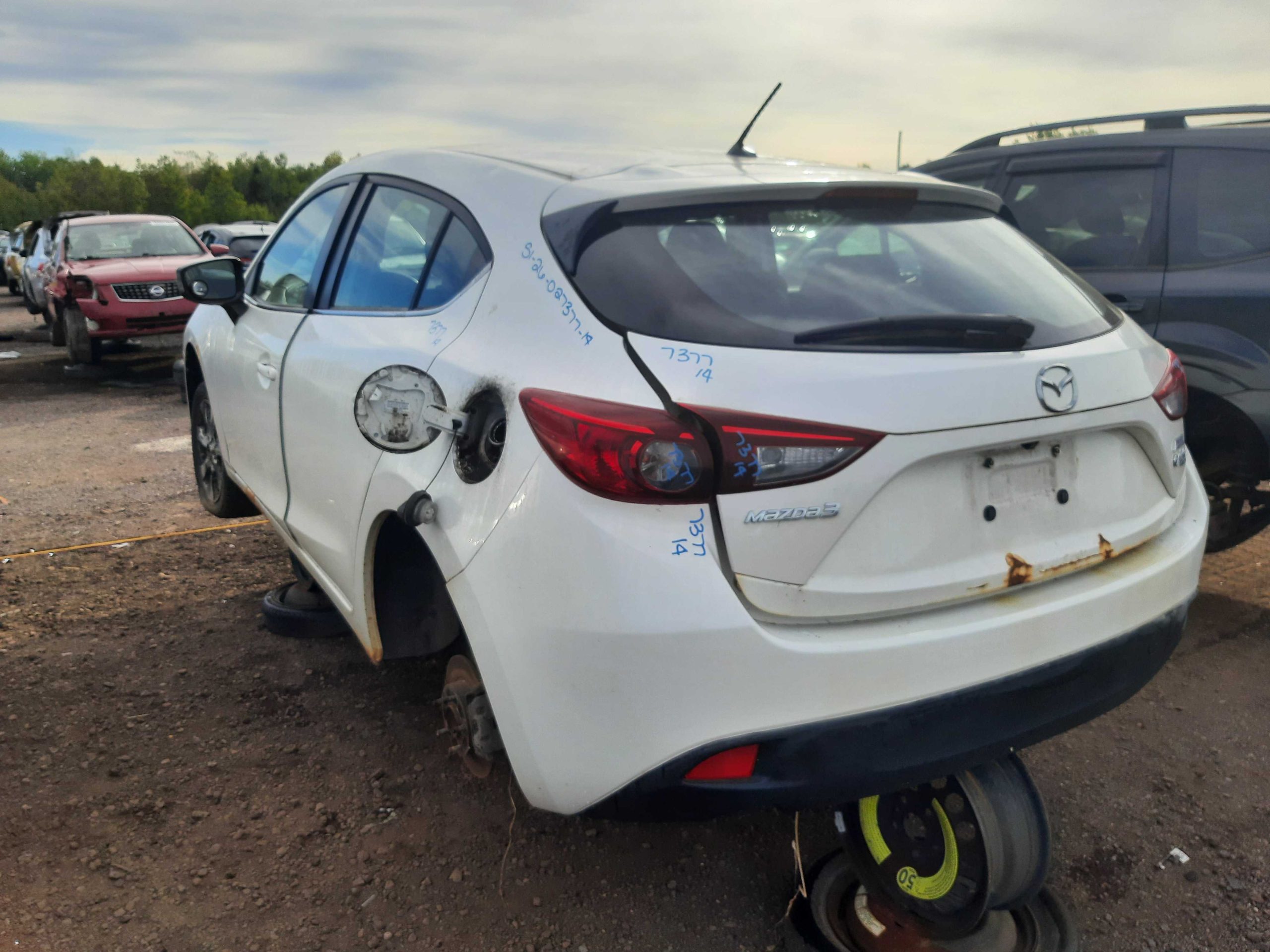 MAZDA MAZDA3 2014