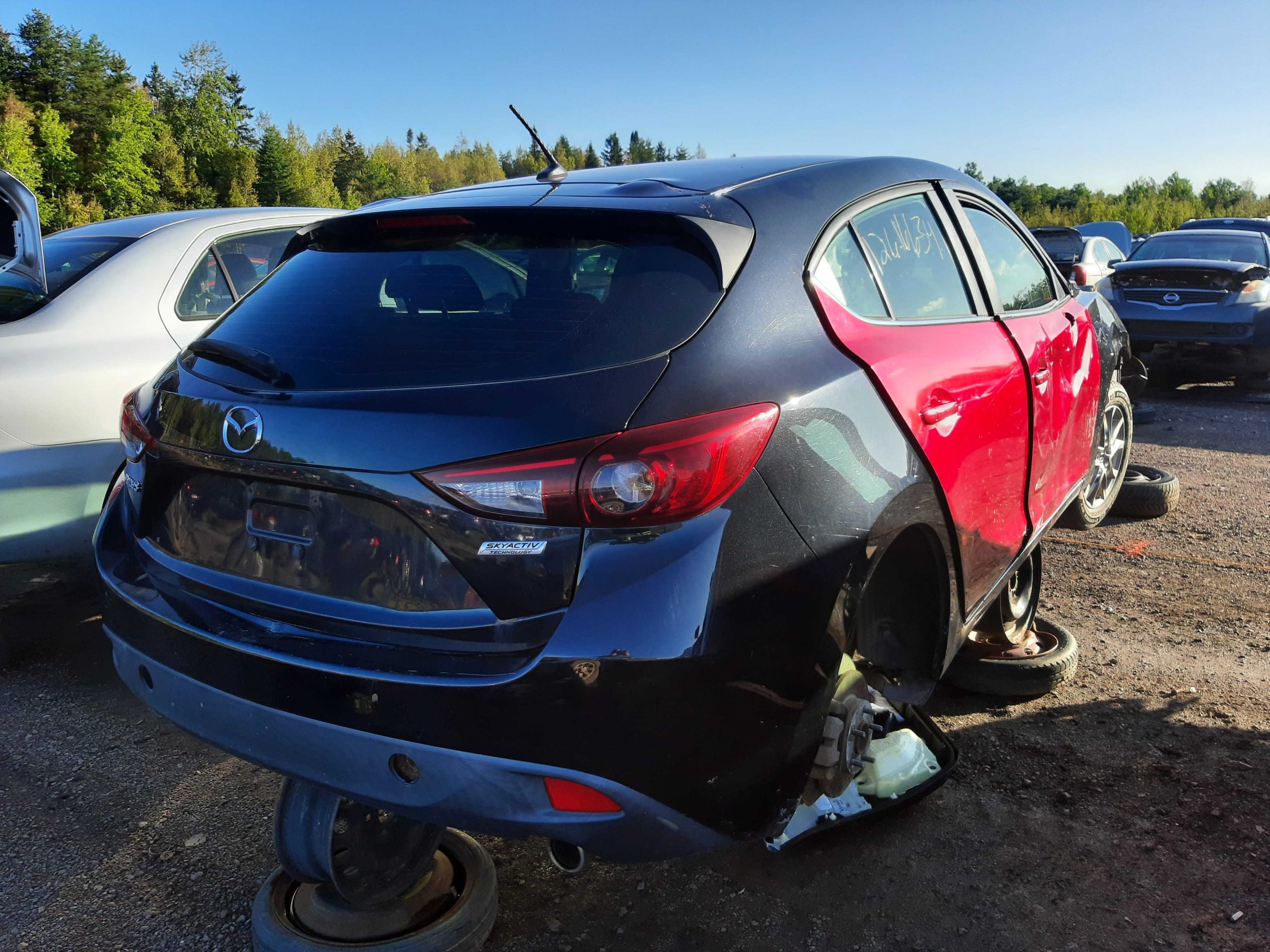 MAZDA MAZDA3 2015