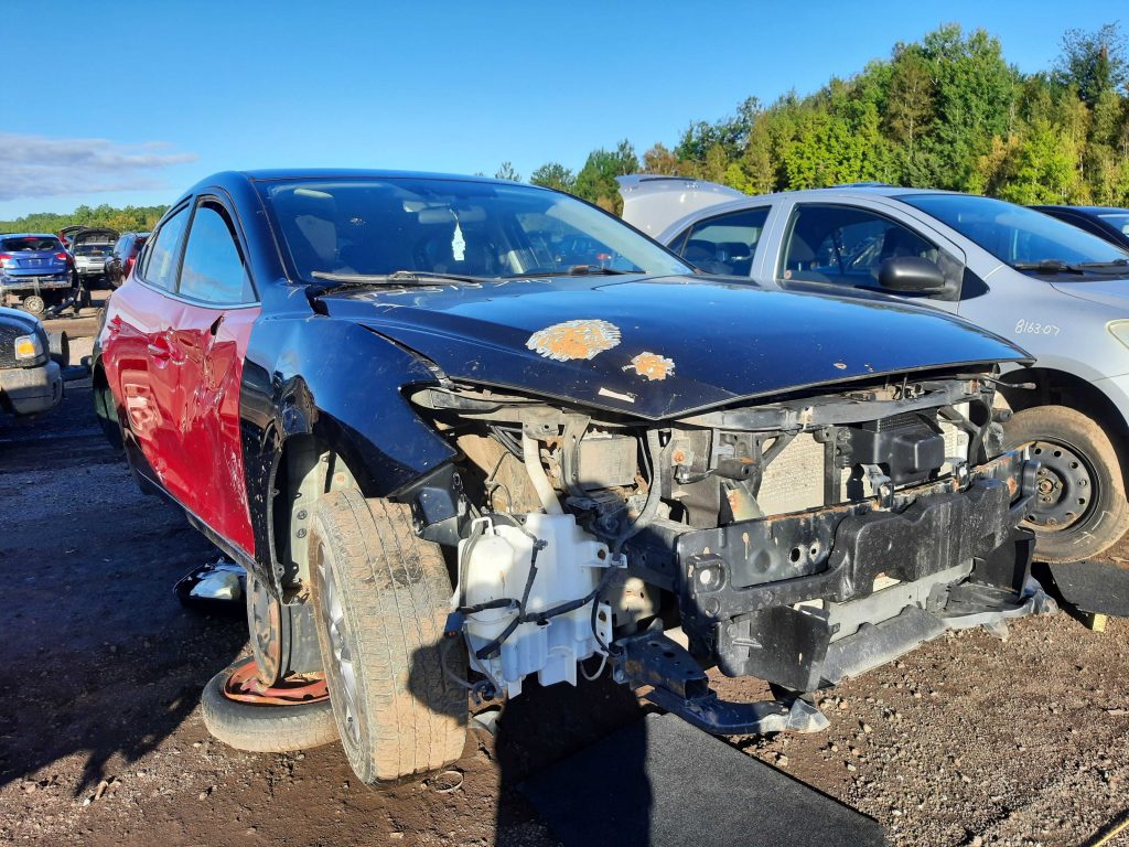 MAZDA MAZDA3 2015