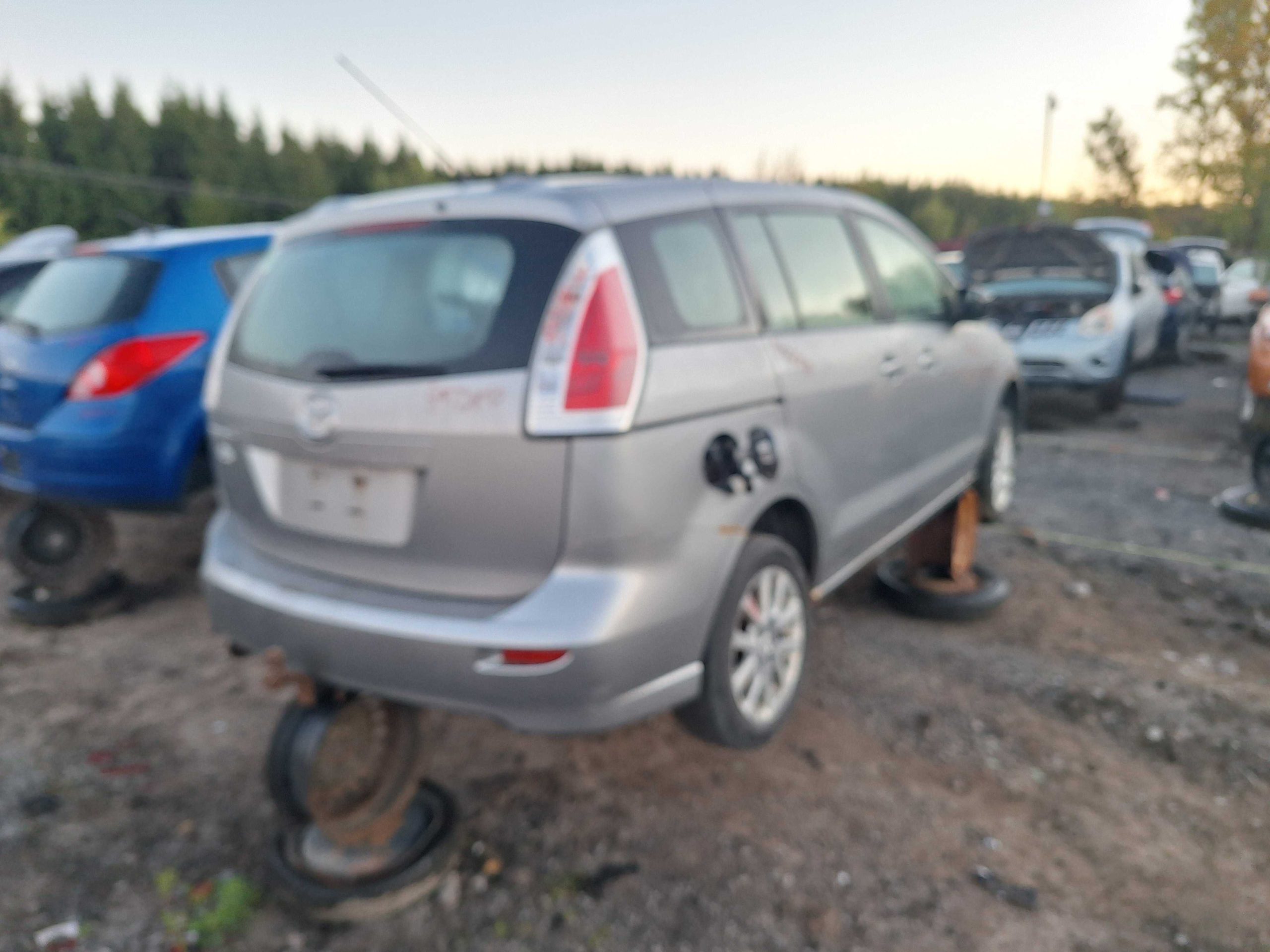 MAZDA MAZDA5 2010