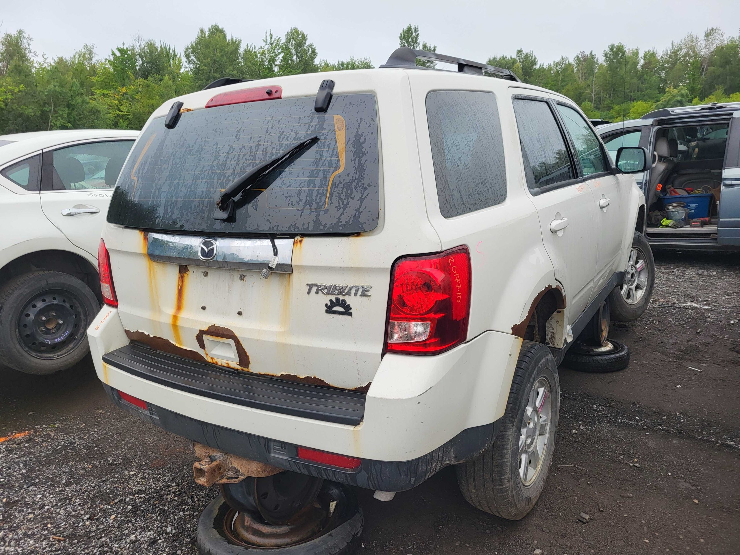 MAZDA TRIBUTE 2010