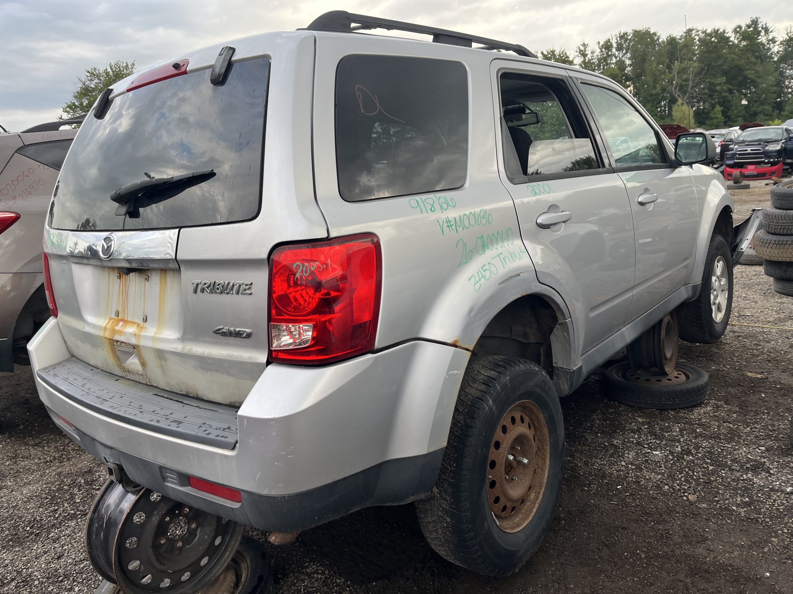 MAZDA TRIBUTE 2010