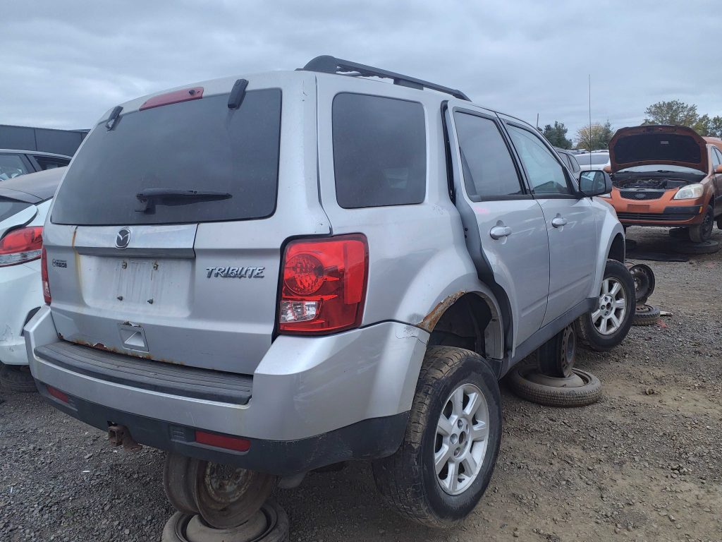 MAZDA TRIBUTE 2010