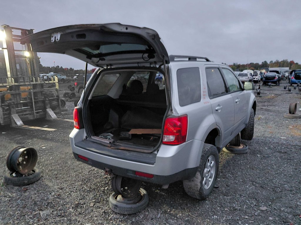 MAZDA TRIBUTE 2010