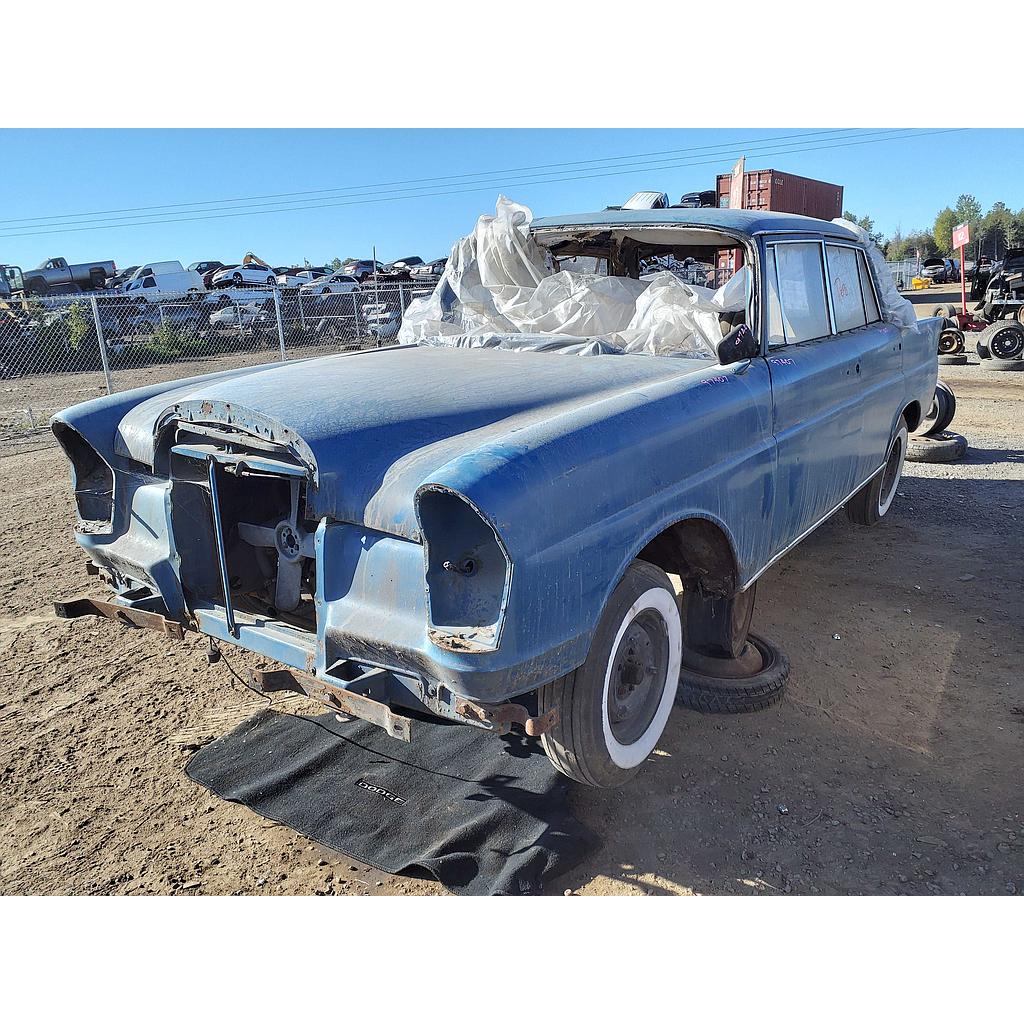 MERCEDES-BENZ 220 1961