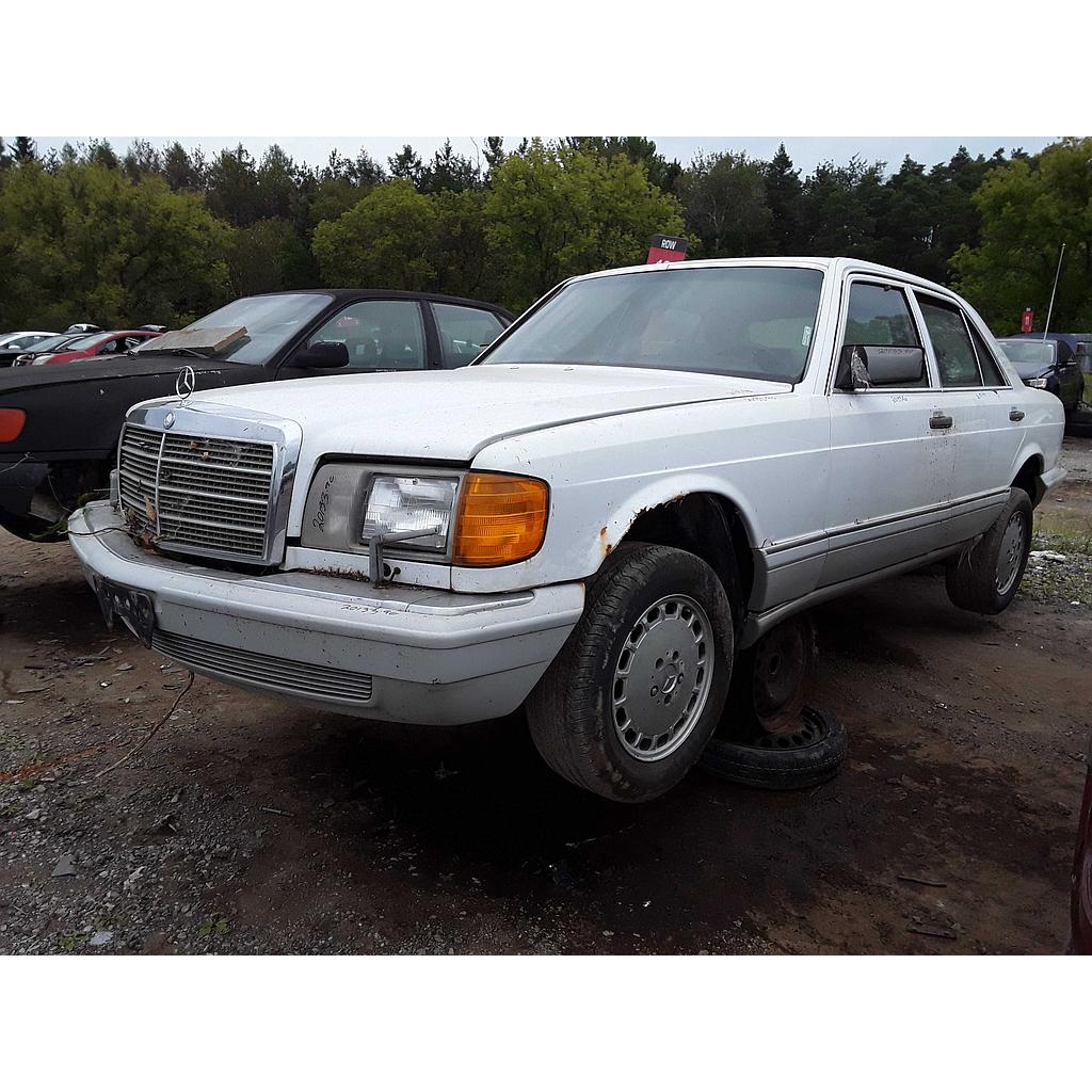 MERCEDES-BENZ 300 SERIES 1990